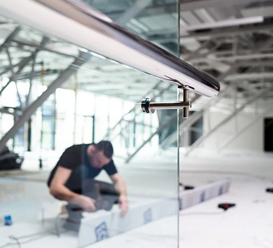 West Little River, FL highly skilled glass repair technicians